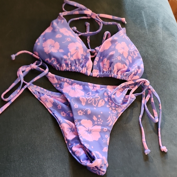 Floral Bikini Set - Purple and Pink. Size Medium - Picture 1 of 4